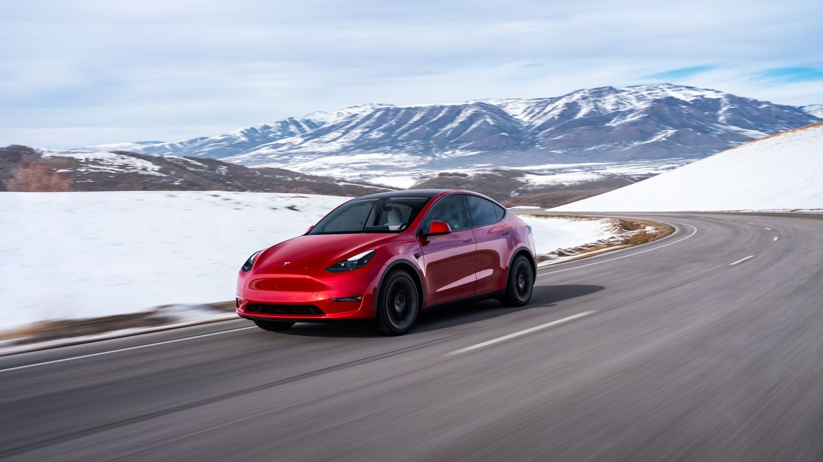 Tesla v USA svolává téměř všechny své elektromobily, důvodem je velikost písma